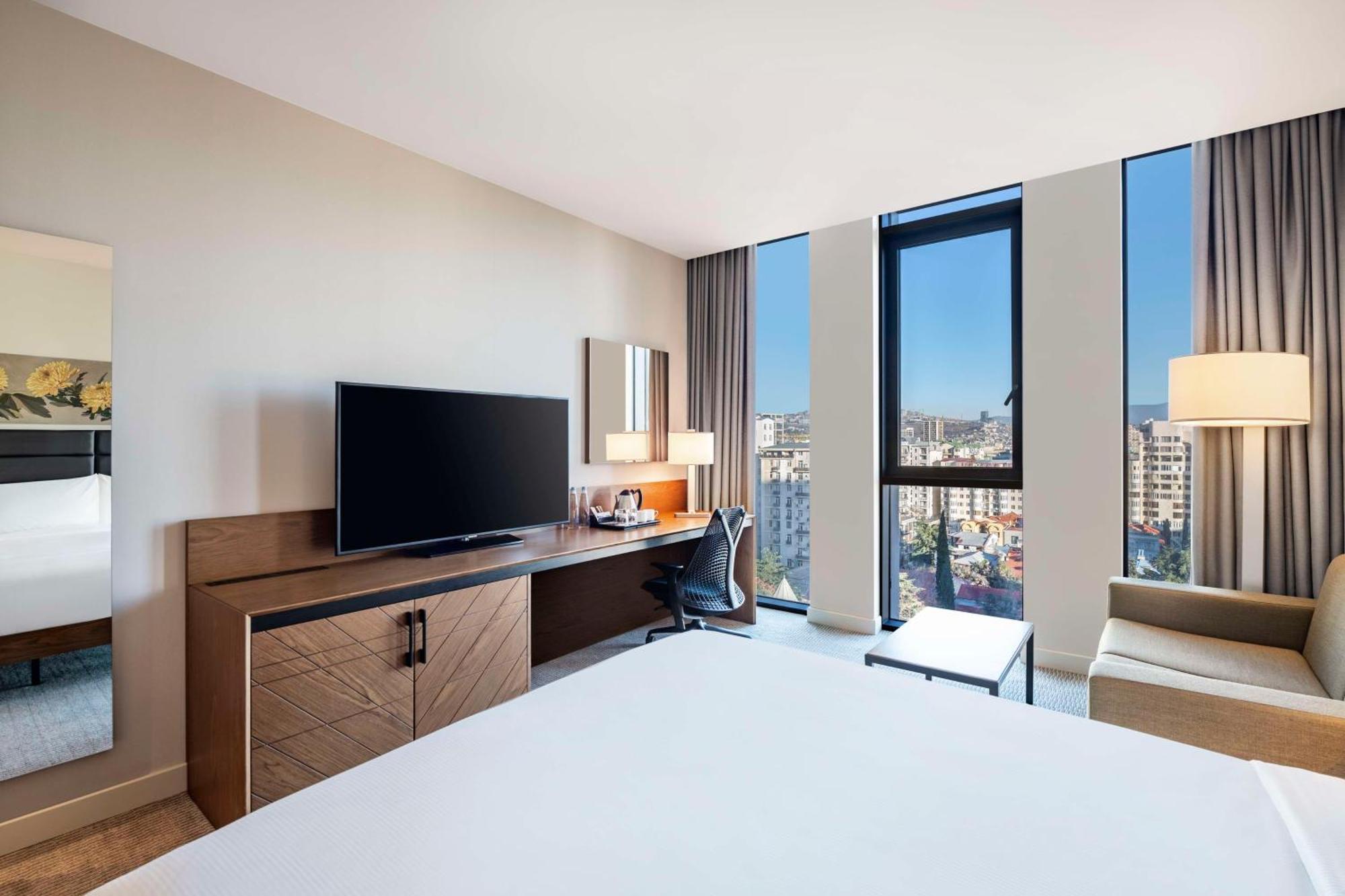 Hilton Garden Inn Tbilisi Chavchavadze Zewnętrze zdjęcie